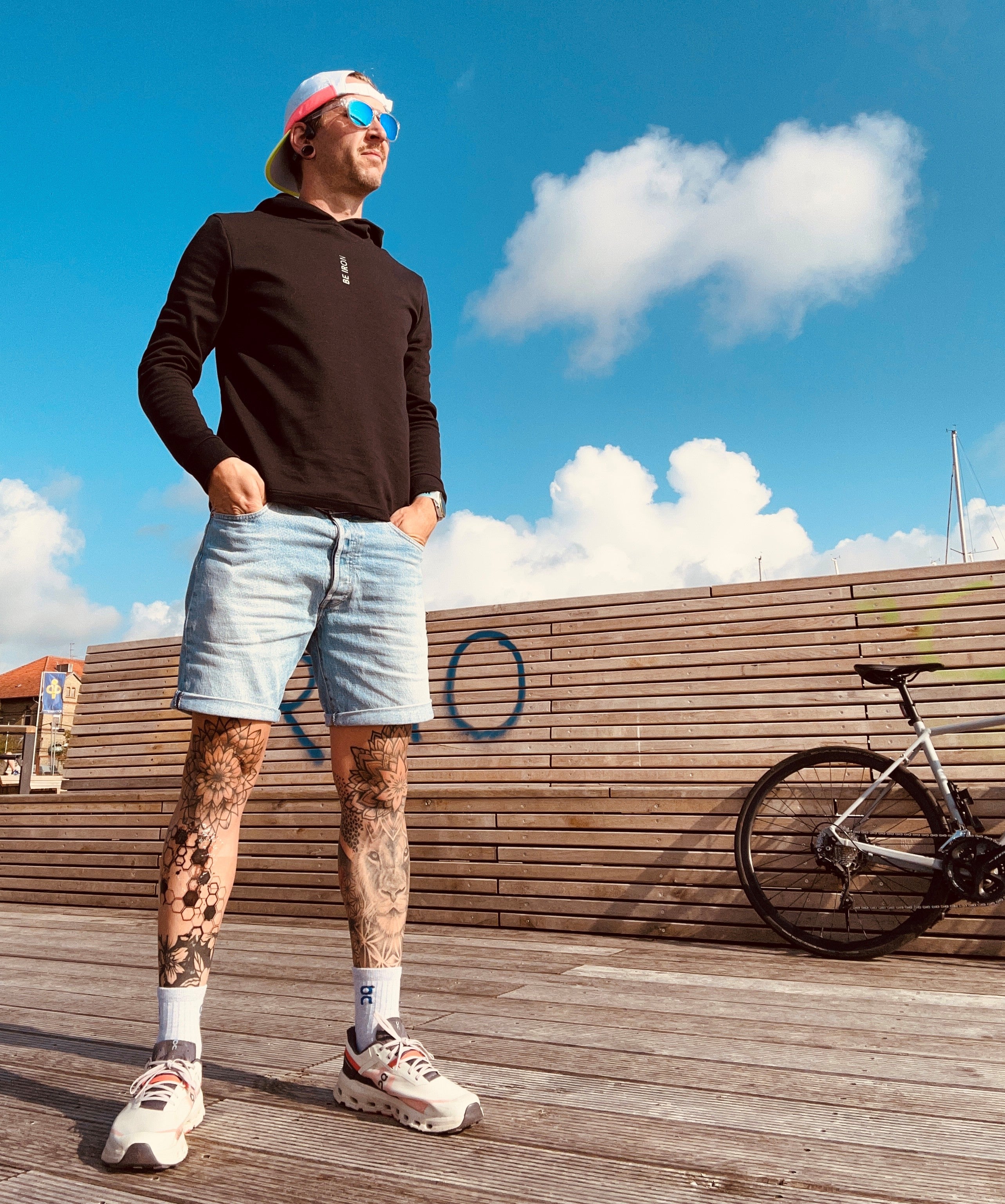 BE IRON Metal Hoodie, Fås kun i S