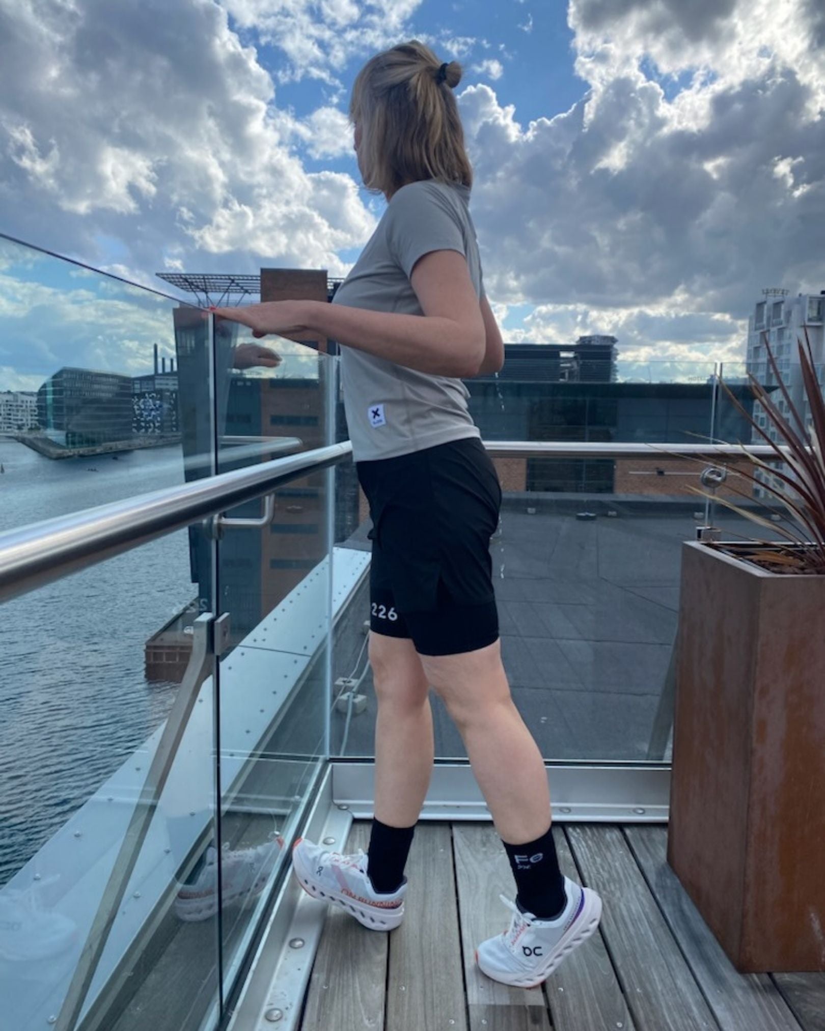 Women Run Free Set - Women's Shirt & 2-in-1 Shorts