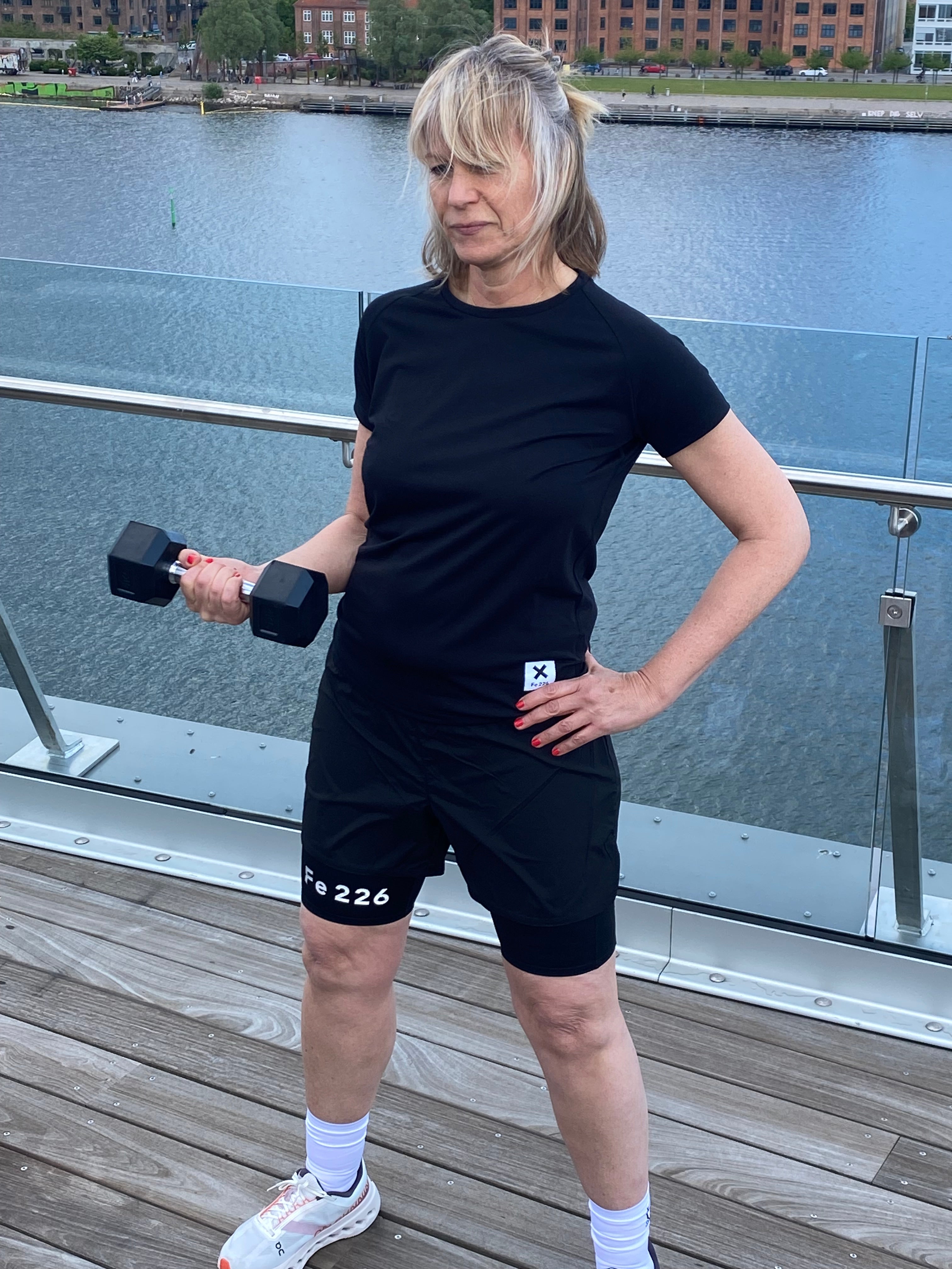 Women Running Shirt, Carbon Black