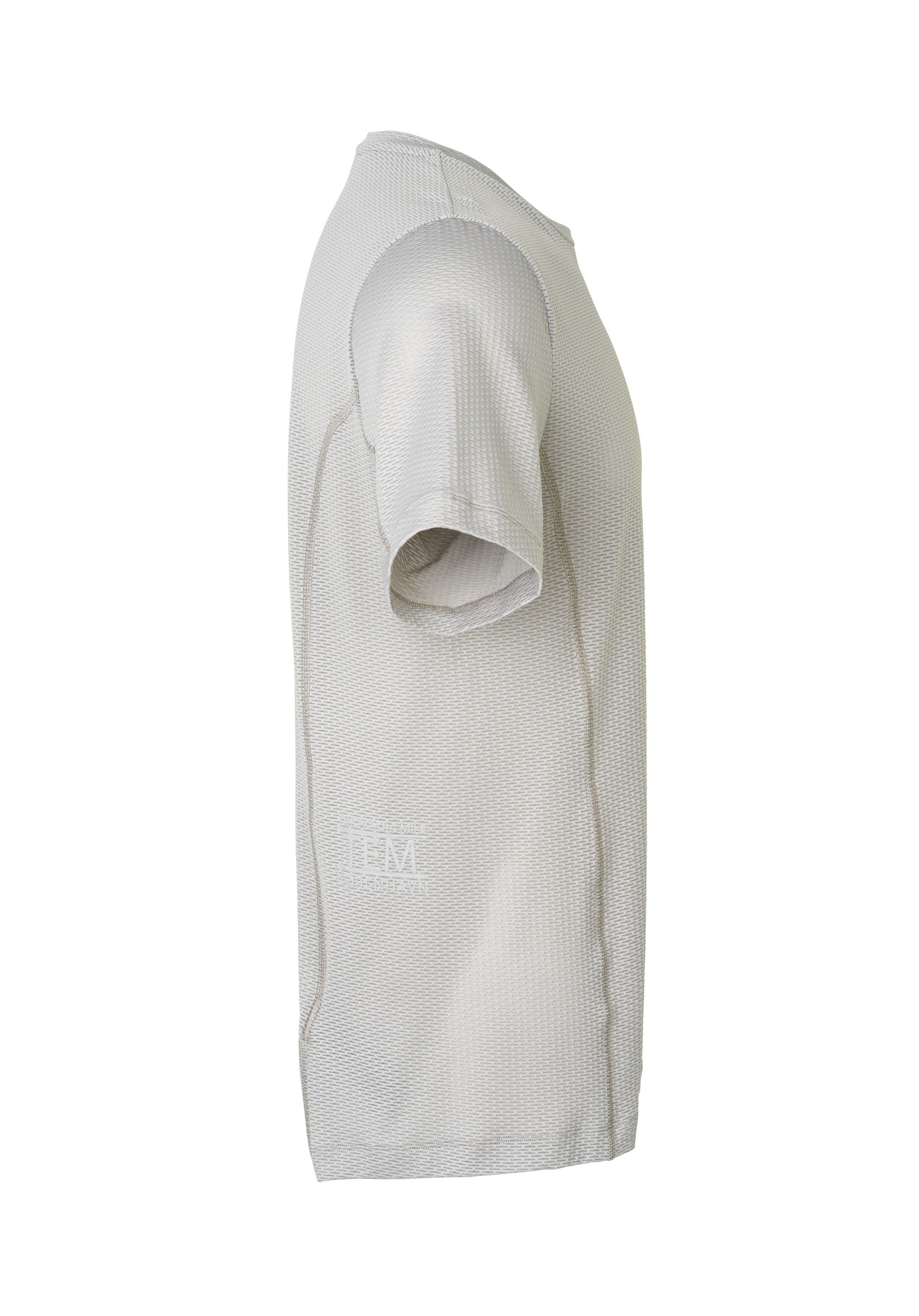 Fe226 THE Running Shirt. With Fe226 perfect fit it was been named "the perfect running t-shirt" by Runner's Worlds mag. THE short sleeved Running Shirt for running training, marathon running, half-marathon running, triathlon training, everyday run or even everyday use. Odourless, functional, comfortable, high quality