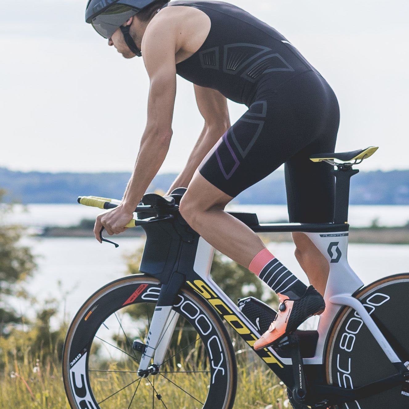 we recommend the Fe226 AeroForce Triathlon Suit sleeveless for racing and shorter distances or hot conditions. It is most likely the best and fastest short triathlon suit you can get!