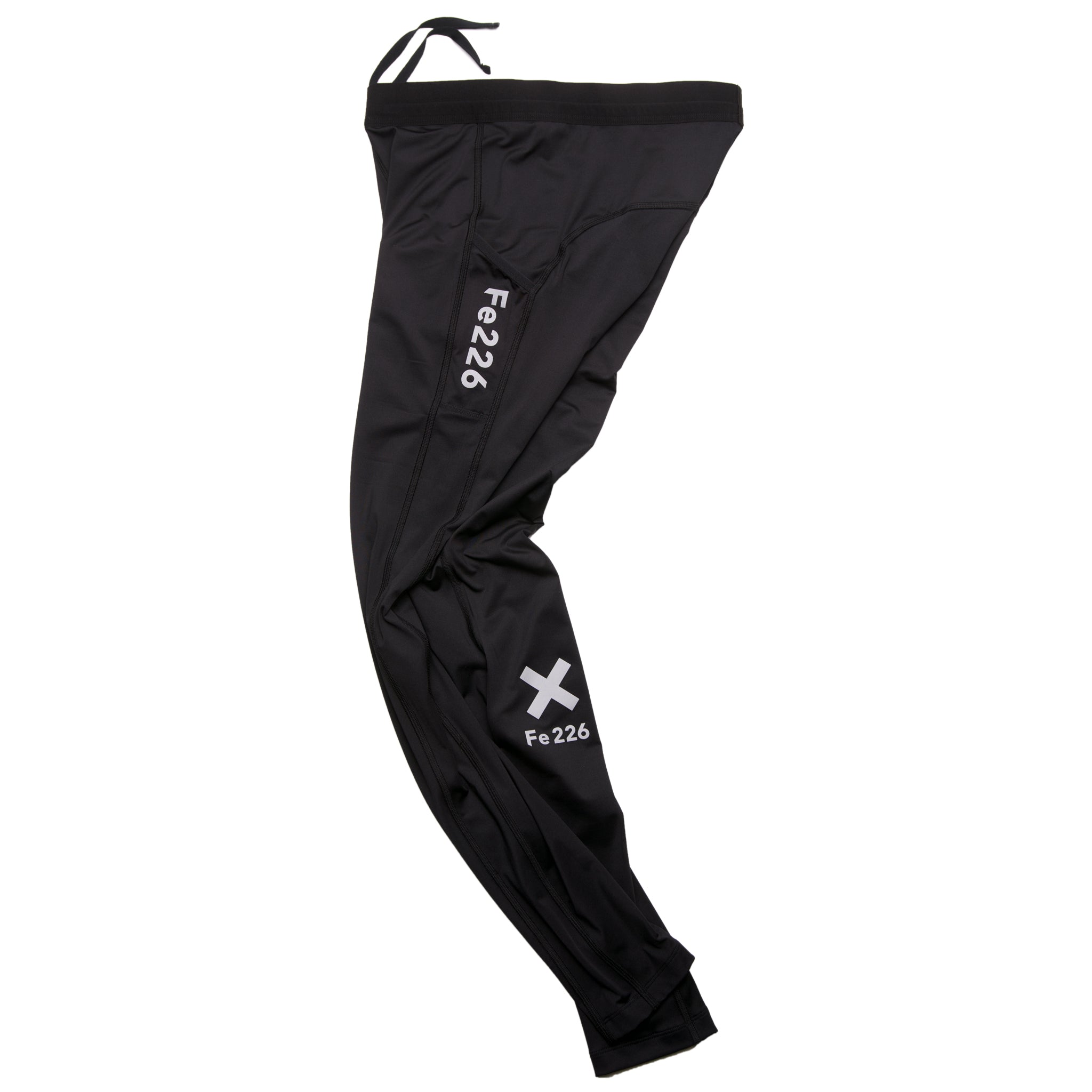 For autumn, winter and spring runs and a high temperature range. Thin high tech fabric will keep you warm and dry without restraining your movement. Side pockets for smart phone, keys. Perfect long running tight for running and triathlon training. Odour free and anti-bacterial:The Fe226 Long Running Tight is made in europe in high quality.