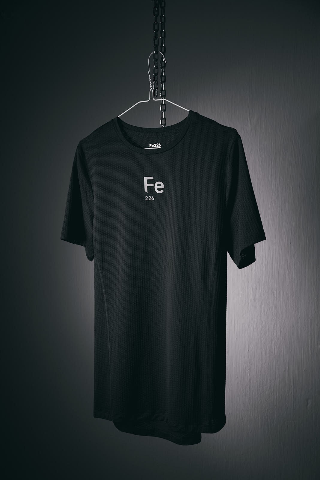 Fe226 THE black Running Shirt. With Fe226 perfect fit it was been named "the perfect running t-shirt" by Runner's Worlds mag. THE short sleeved Running Shirt for running training, marathon running, half-marathon running, triathlon training, everyday run or even everyday use. Odourless, functional, comfortable, high quality